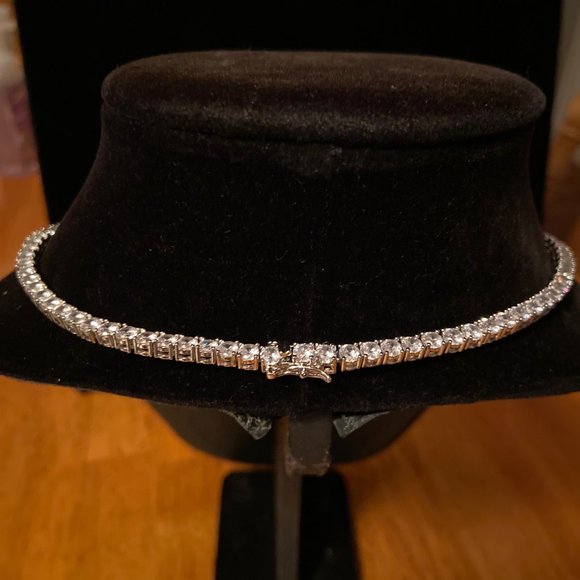 Necklace - Picture 2 of 5